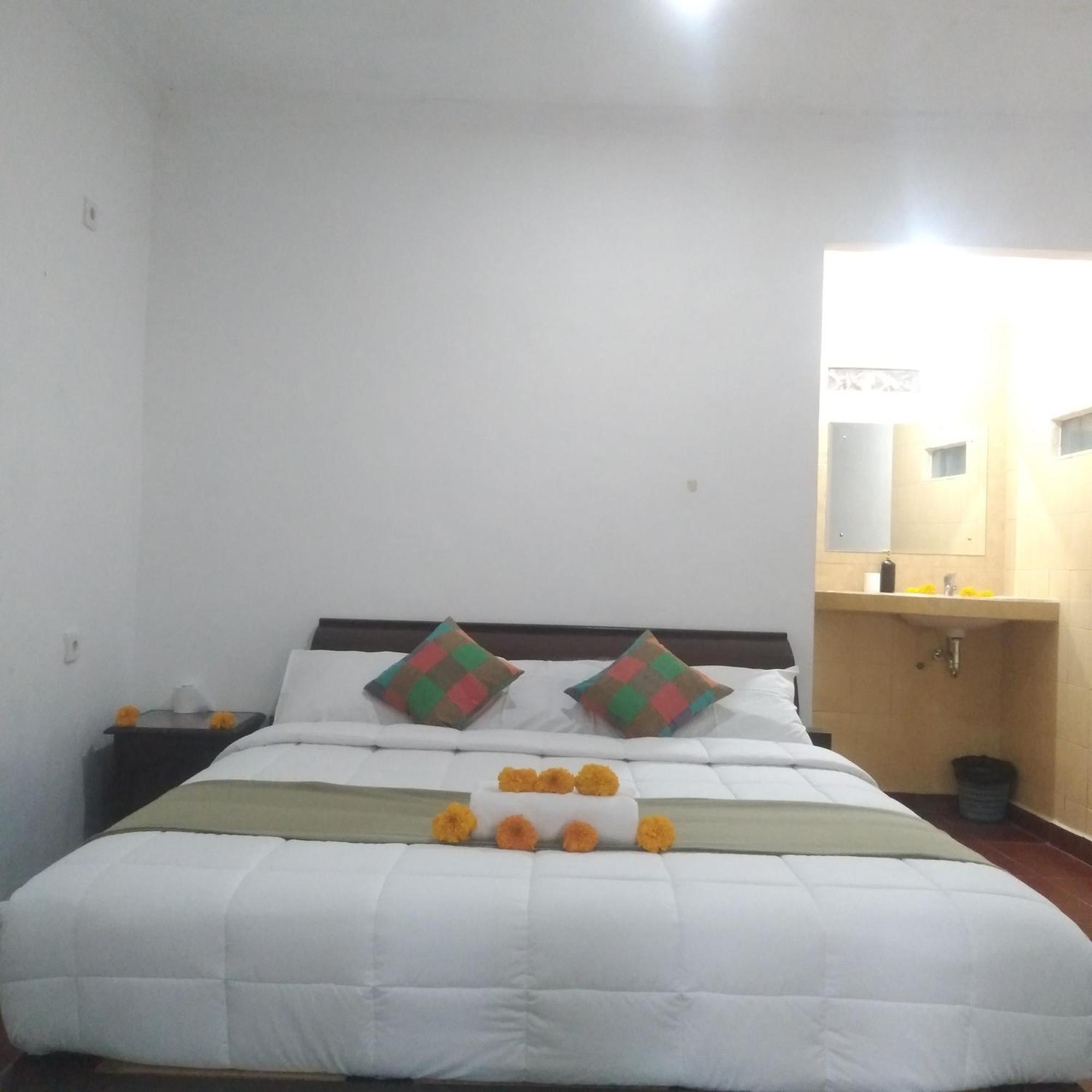 Inn Between Ubud Buitenkant foto