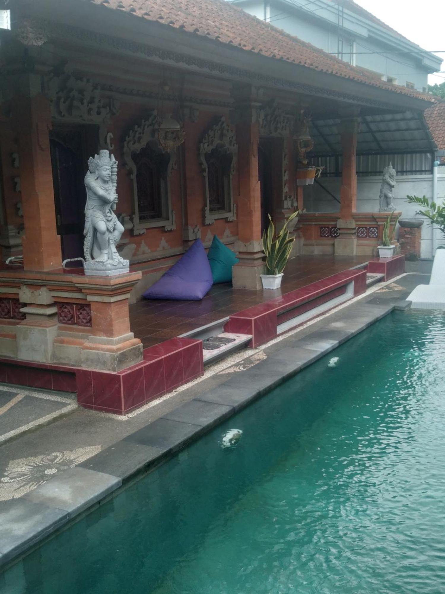 Inn Between Ubud Buitenkant foto