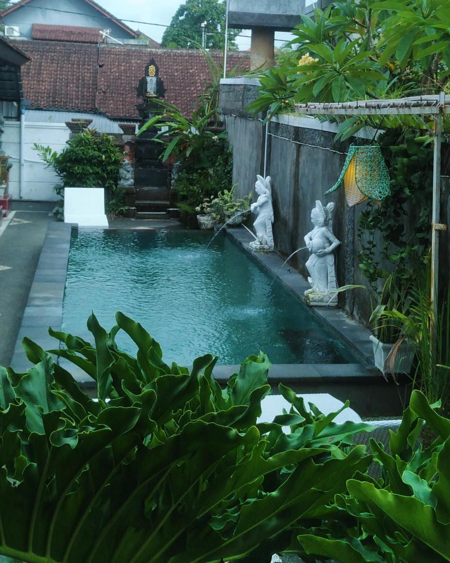 Inn Between Ubud Buitenkant foto