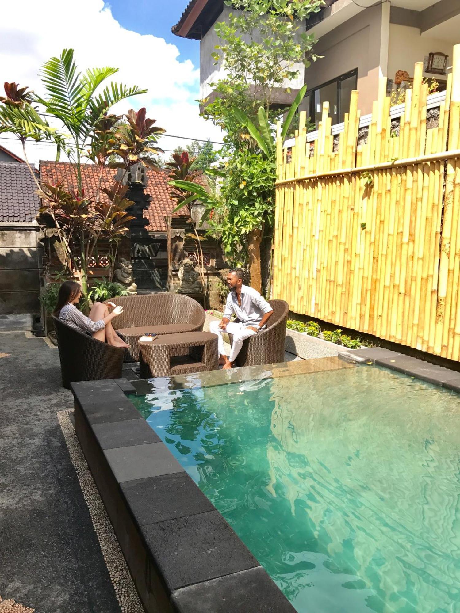 Inn Between Ubud Buitenkant foto