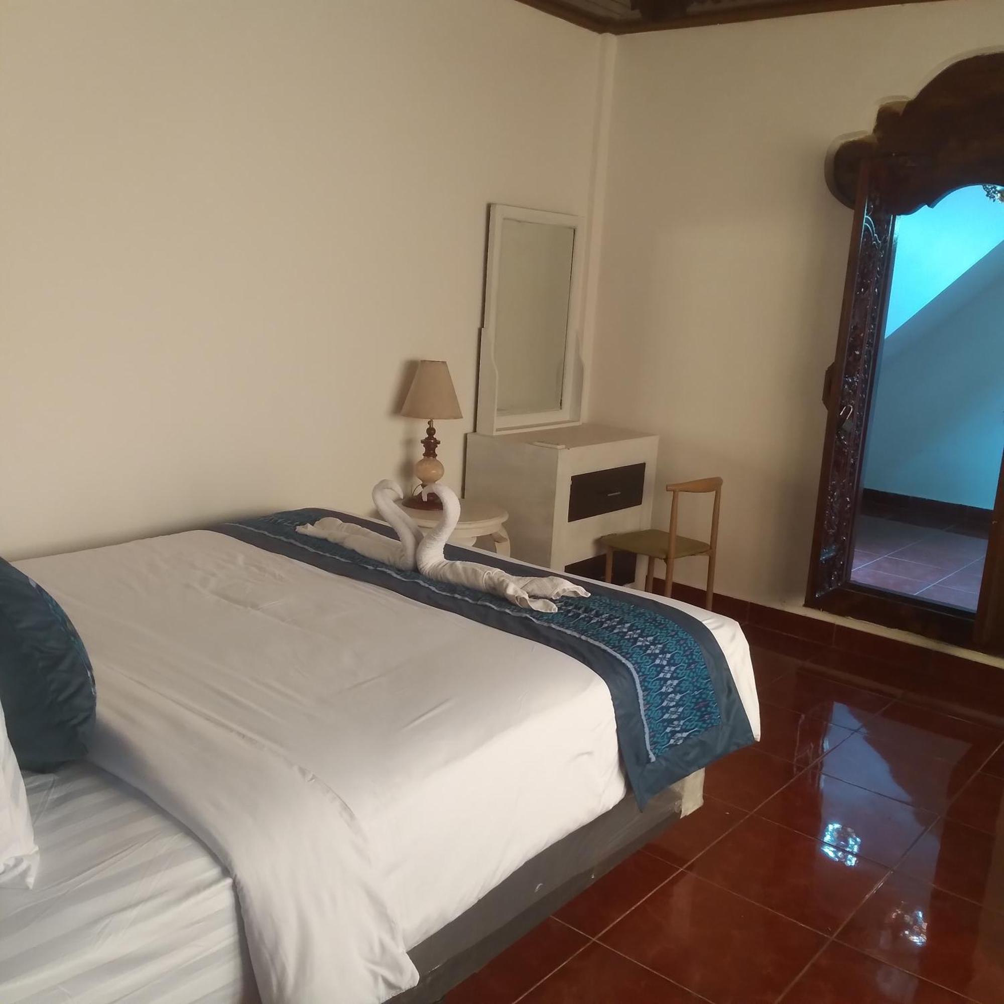 Inn Between Ubud Buitenkant foto