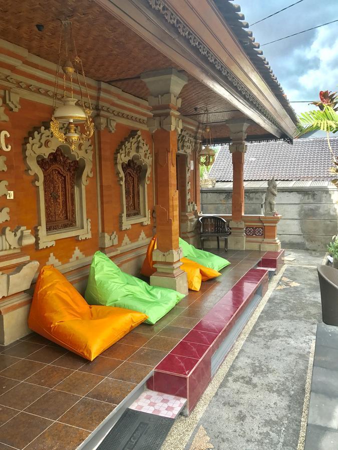 Inn Between Ubud Buitenkant foto
