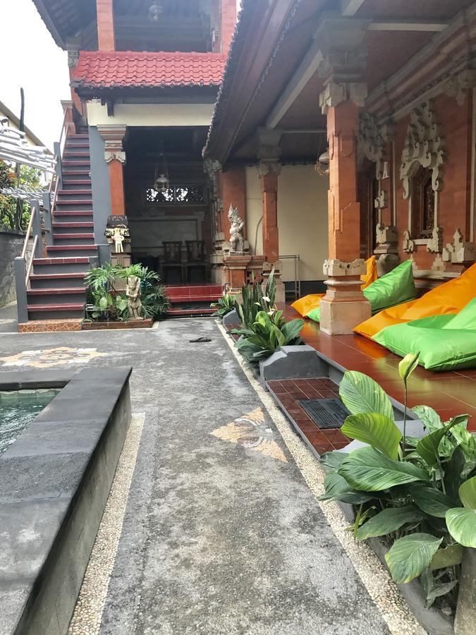 Inn Between Ubud Buitenkant foto