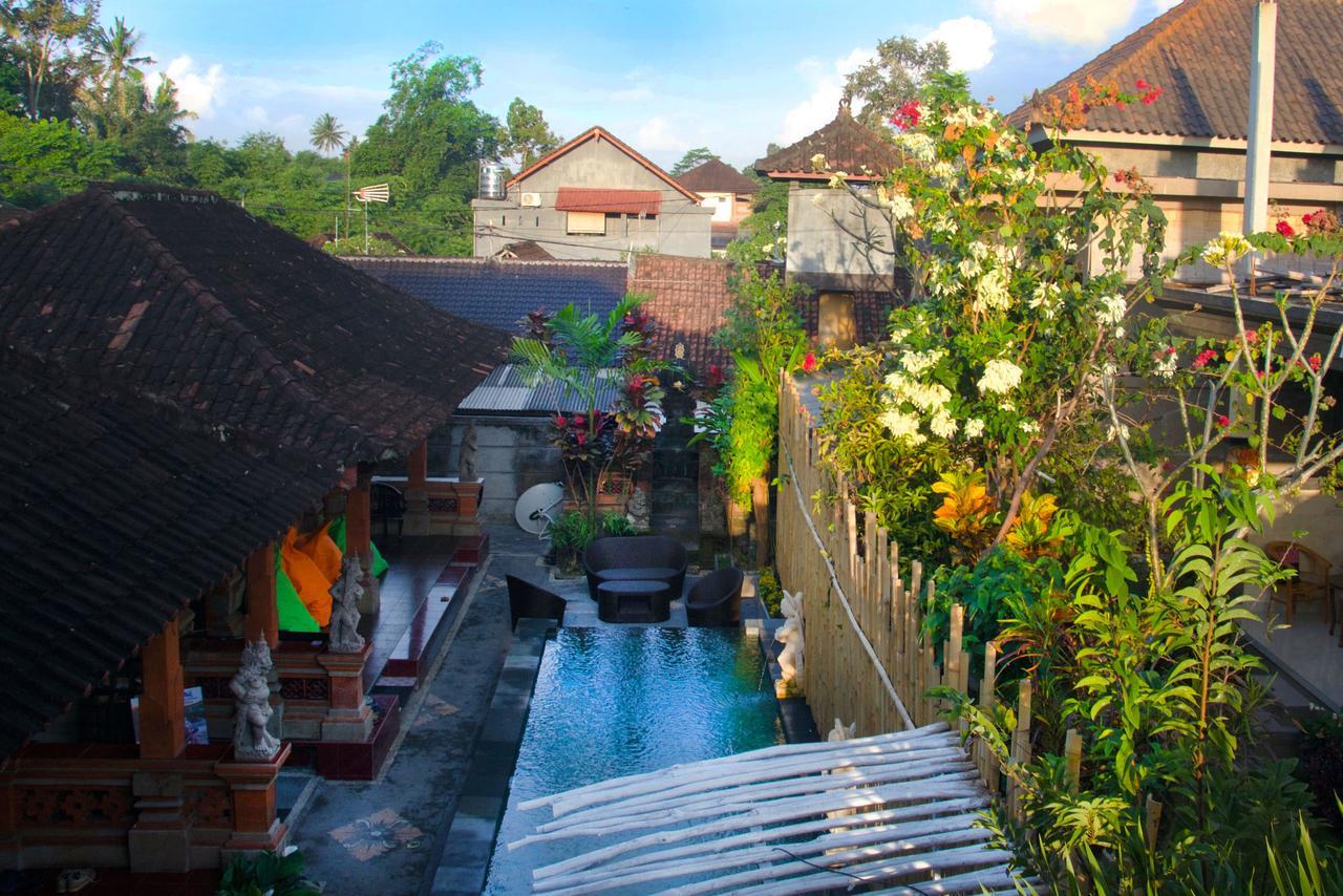 Inn Between Ubud Buitenkant foto