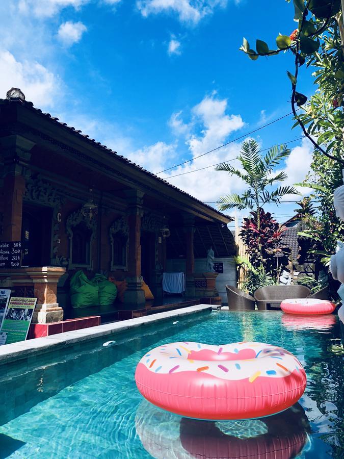 Inn Between Ubud Buitenkant foto