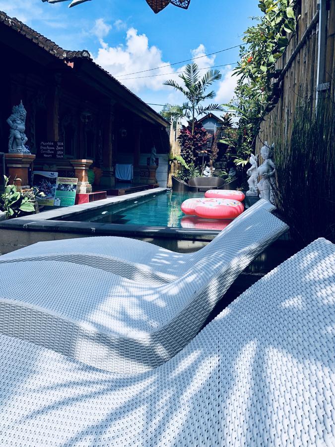 Inn Between Ubud Buitenkant foto