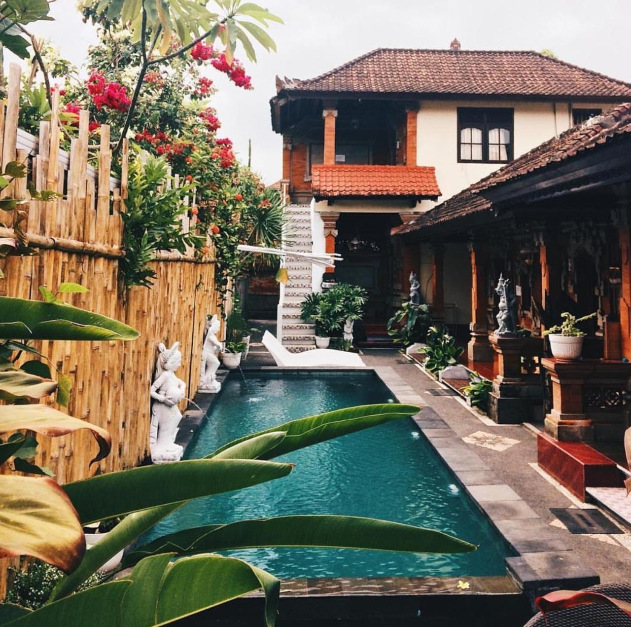Inn Between Ubud Buitenkant foto